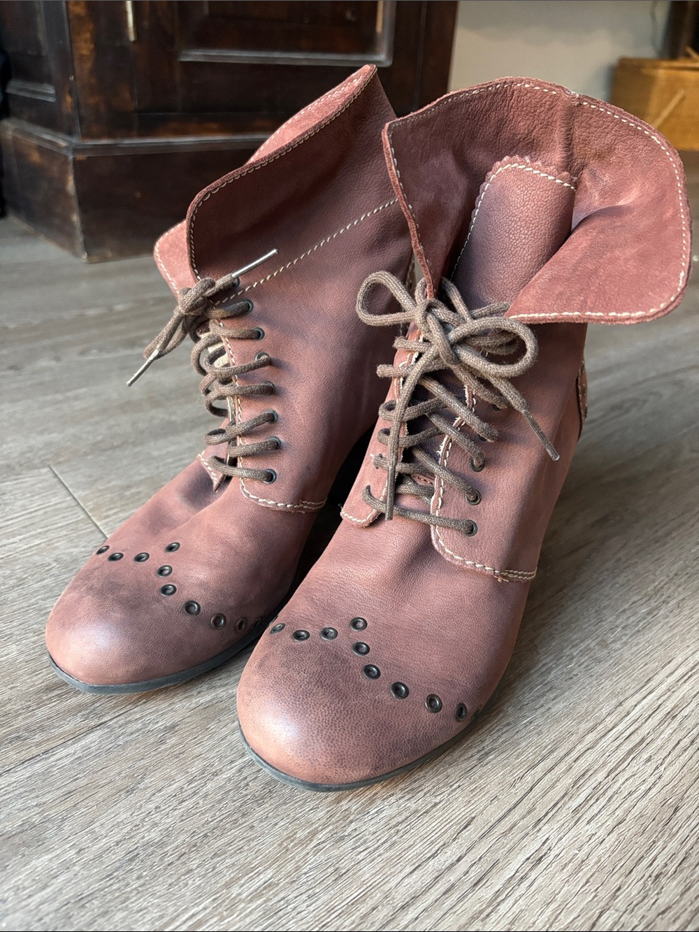 Fly London Lace-Up Burgundy Leather Ankle Boots Grommet & Cuff